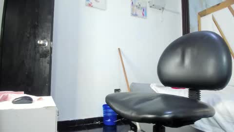 Snapshot of amber_diior chatting on 03-07-25, 04:13 Amber online show from 03-07-25, 04:13