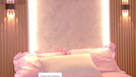 Snapshot of amber_gibsson2 chatting on 02-15-26, 01:31 Amber online show from 02-15-26, 01:31