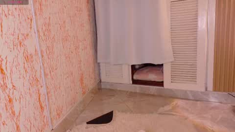 Snapshot of amber_gibsson2 chatting on 06-08-26, 11:54 Amber online show from 06-08-26, 11:54