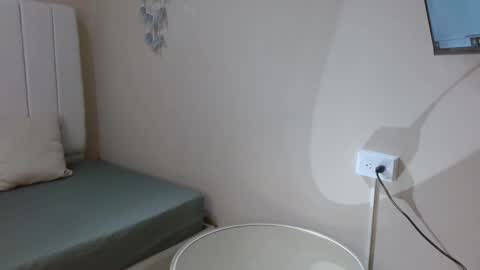 Snapshot of amber_gomez08 chatting on 01-12-26, 12:43 amber_gomez08 online show from 01-12-26, 12:43