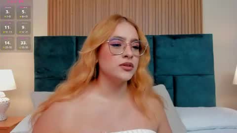Snapshot of amber_kiss_ chatting on 06-13-26, 06:28 Emily online show from 06-13-26, 06:28