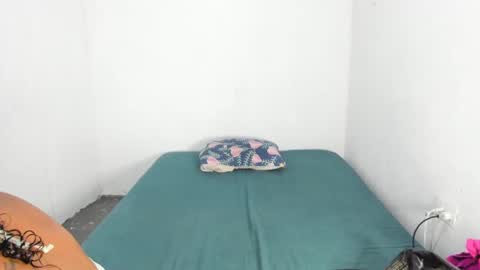 Snapshot of amber_lee20 chatting on 11-05-25, 10:10 LUISA online show from 11-05-25, 10:10