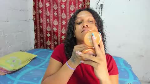 Snapshot of amber_lee20 chatting on 01-09-26, 12:13 LUISA online show from 01-09-26, 12:13