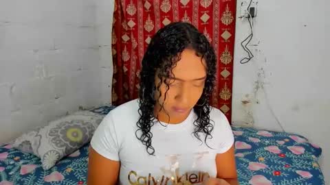 Snapshot of amber_lee20 chatting on 02-07-26, 06:44 LUISA online show from 02-07-26, 06:44