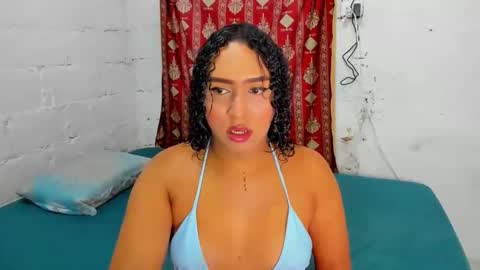 Snapshot of amber_lee20 chatting on 02-20-26, 10:54 LUISA online show from 02-20-26, 10:54