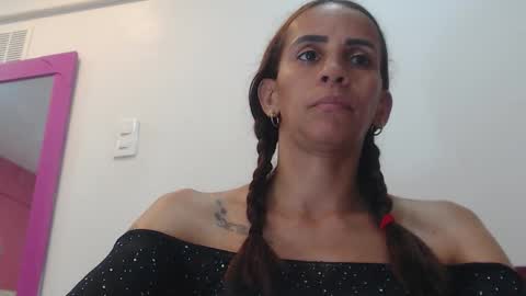 Snapshot of amber_moore chatting on 11-29-25, 10:57 Amber Moore online show from 11-29-25, 10:57