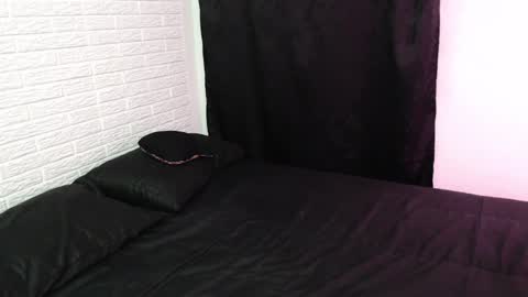 Snapshot of amber_rouss chatting on 12-29-24, 01:34 ROUSS online show from 12-29-24, 01:34