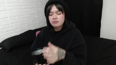 Snapshot of amber_rouss chatting on 01-04-25, 02:03 ROUSS online show from 01-04-25, 02:03