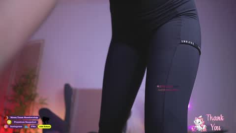 Snapshot of ambercb chatting on 11-12-25, 08:19 Amber online show from 11-12-25, 08:19