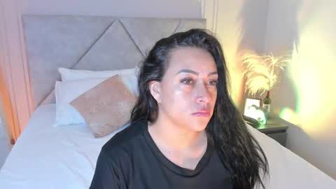 Amber Collins online show from 03-08-26, 01:04