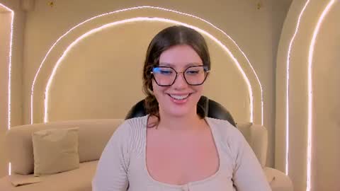 Snapshot of amberfarrell chatting on 06-11-26, 02:53 Amber online show from 06-11-26, 02:53