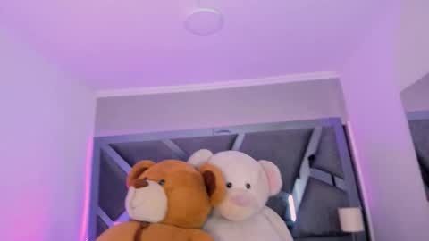 Amber  online show from 10-11-25, 11:53