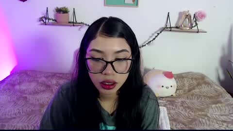 Snapshot of amberjeong chatting on 01-13-25, 11:49 Amber Jeong online show from 01-13-25, 11:49