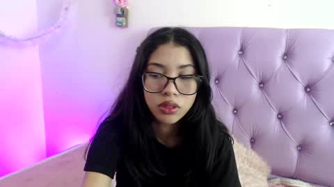 Snapshot of amberjeong chatting on 01-26-25, 10:02 Amber Jeong online show from 01-26-25, 10:02