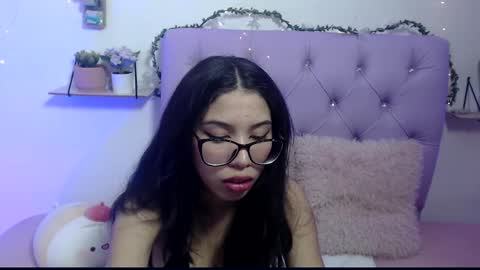 Snapshot of amberjeong chatting on 02-05-25, 10:12 Amber Jeong online show from 02-05-25, 10:12