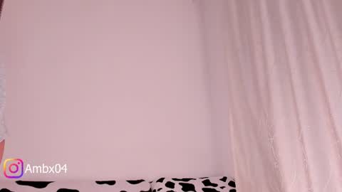 Snapshot of ambermiller04 chatting on 06-10-26, 10:25 Amber online show from 06-10-26, 10:25