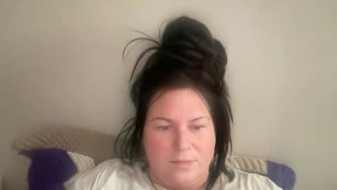 Snapshot of ambermoss7 chatting on 01-05-26, 05:27 ambermoss7 online show from 01-05-26, 05:27