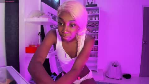 Snapshot of amberprincess2 chatting on 02-27-26, 02:39 Amber online show from 02-27-26, 02:39