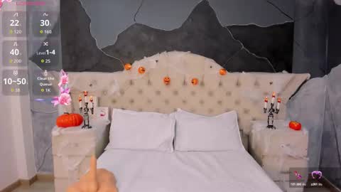 Snapshot of amberrgrey_ chatting on 10-07-25, 05:43 Amber Grey online show from 10-07-25, 05:43