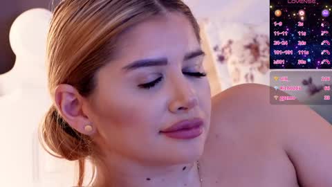 Snapshot of amberseyes chatting on 12-09-24, 02:39 Amberseyes online show from 12-09-24, 02:39