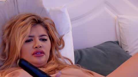 Snapshot of amberseyes chatting on 12-11-24, 03:05 Amberseyes online show from 12-11-24, 03:05