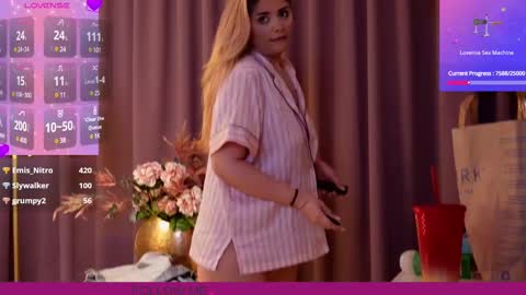 Snapshot of amberseyes chatting on 03-10-25, 11:21 Amberseyes online show from 03-10-25, 11:21