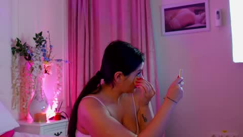 Amberseyes online show from 05-11-26, 05:24