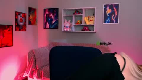 Snapshot of amelaya chatting on 06-15-26, 09:11 amelaya online show from 06-15-26, 09:11