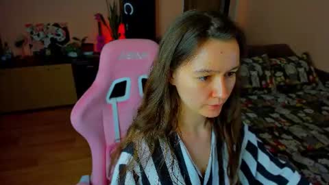 Eileen online show from 07-27-26, 04:47