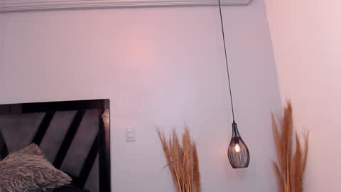 AMELIA  online show from 10-24-25, 06:21