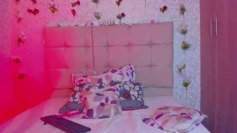 Snapshot of amelia_ferrerx chatting on 10-15-25, 03:39 amelia_ferrerx online show from 10-15-25, 03:39