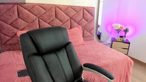 Snapshot of amelia_fry chatting on 09-23-25, 08:01 amelia_fry online show from 09-23-25, 08:01