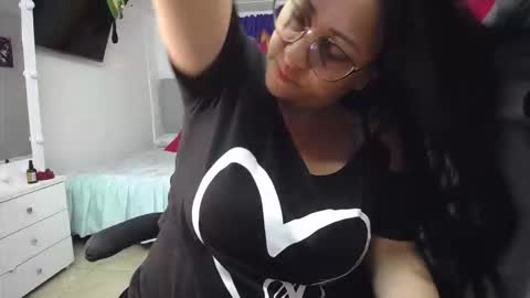 Amelia online show from 02-13-26, 11:01