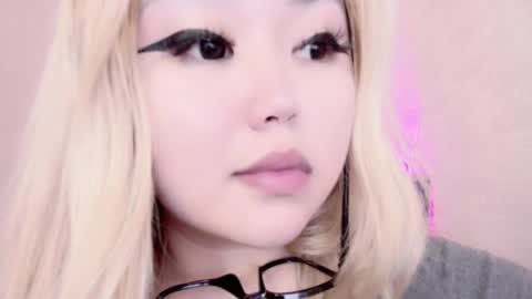 Amelia online show from 02-22-25, 03:34