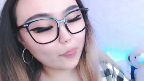 Amelia online show from 05-29-26, 05:44
