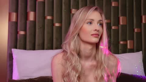 Amelia online show from 01-13-25, 08:05