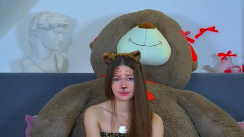 Snapshot of ameliaflares chatting on 10-28-25, 07:05 Amelia online show from 10-28-25, 07:05