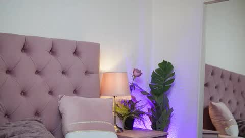  Amelia  online show from 12-02-25, 08:04