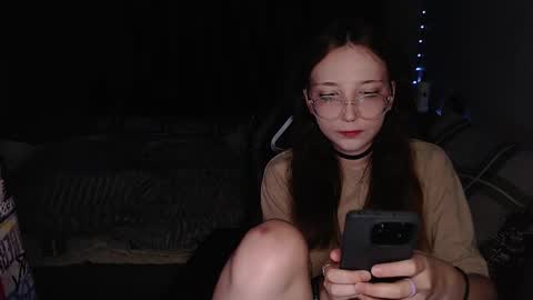 Snapshot of ameliakamishiro chatting on 11-13-25, 02:49 Amelia online show from 11-13-25, 02:49