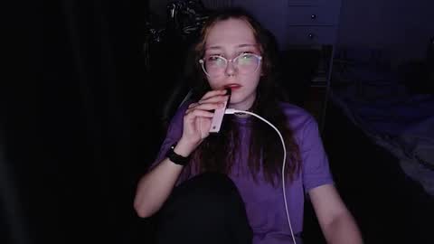 Snapshot of ameliakamishiro chatting on 11-26-25, 04:19 Amelia online show from 11-26-25, 04:19