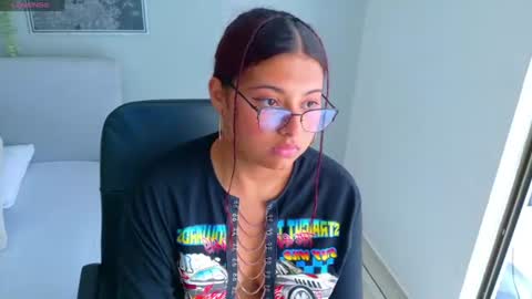 amelialaurent_ online show from 07-09-26, 06:34