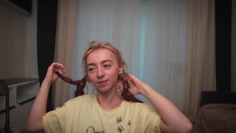 Snapshot of ameliamber0 chatting on 12-13-24, 07:58 Amelia online show from 12-13-24, 07:58