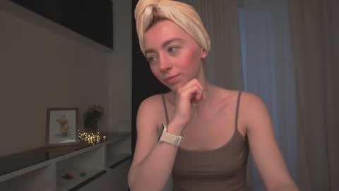 Snapshot of ameliamber0 chatting on 01-25-25, 02:58 Amelia online show from 01-25-25, 02:58