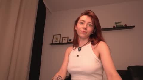 Snapshot of ameliamber0 chatting on 09-23-25, 04:21 Amelia online show from 09-23-25, 04:21