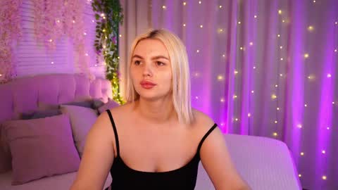 Snapshot of ameliawells chatting on 05-04-26, 03:57 Amelia online show from 05-04-26, 03:57