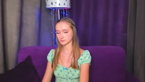 Snapshot of ameliawise chatting on 01-06-25, 12:02 ameliawise online show from 01-06-25, 12:02