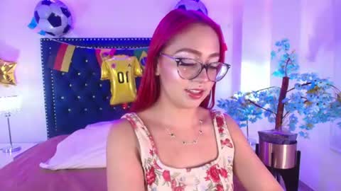 Amelie online show from 06-19-26, 03:11