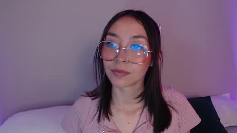 Amelie online show from 02-10-25, 08:42