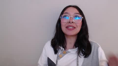 Amelie online show from 03-05-25, 07:38