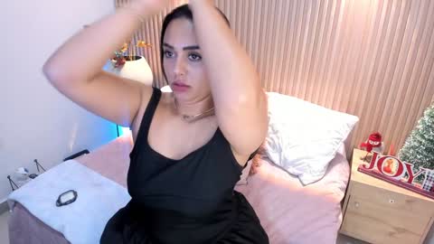 Snapshot of amelie_x chatting on 01-07-25, 05:31 Amelie online show from 01-07-25, 05:31